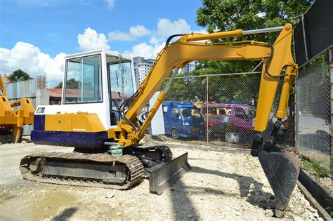 how to operate komatsu mini excavator|komatsu small excavator for sale.